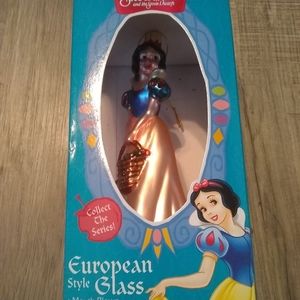 Snow White Disney Xmas Ornament. NEW